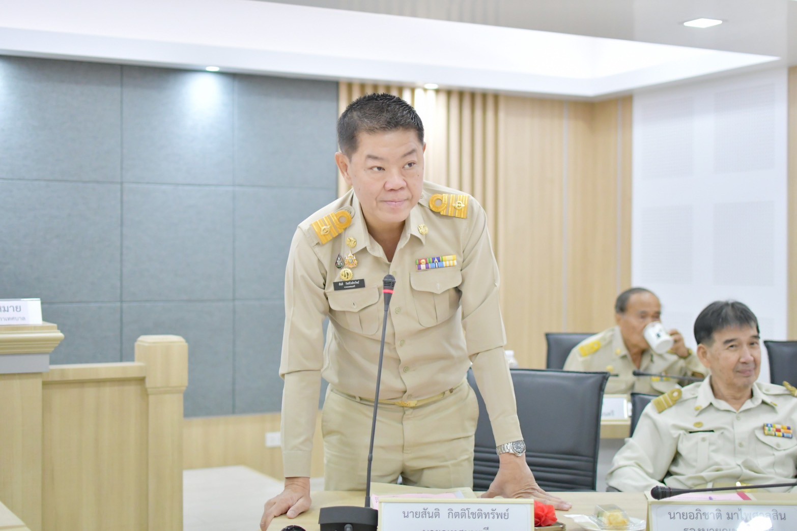 ประชุมสภาสมัยสามัญ สมัยที่ 2 ประจำ ปี 2568  นายกเทศมนตรีแถลงนโยบายต่อสภาท้องถิ่น